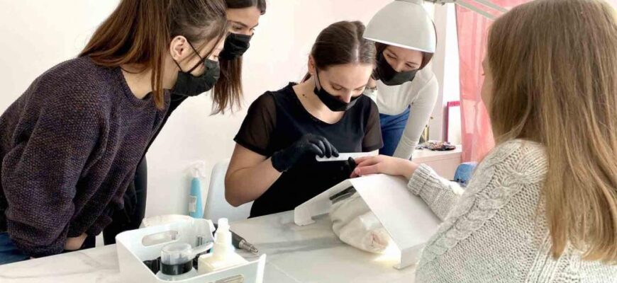 кейс Курсы маникюра